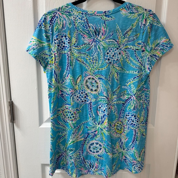 Lilly Pulitzer “Totally Blossom” Blue V-Neck Tee – Size Small, EUC - Picture 2 of 2